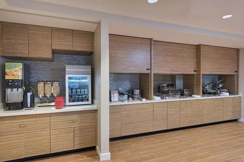 Hotelli Towneplace Suites By Marriott Lakeland