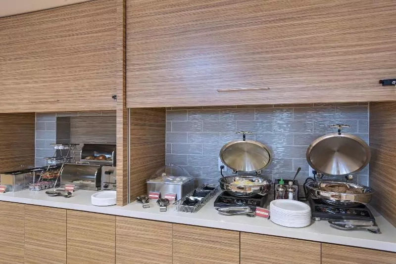 Hotelli Towneplace Suites By Marriott Lakeland