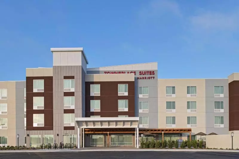 Hotelli Towneplace Suites By Marriott Lakeland
