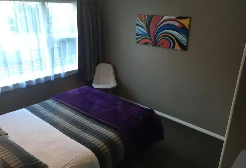 Manor Motel