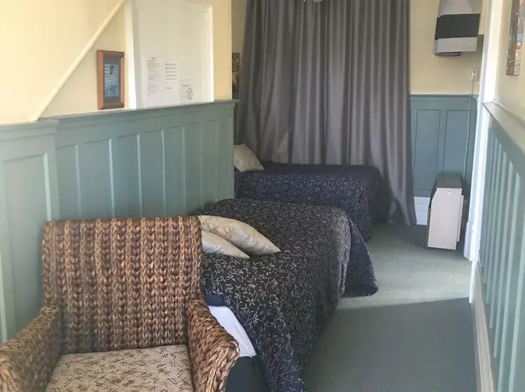 Manor Motel