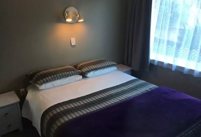 Manor Motel