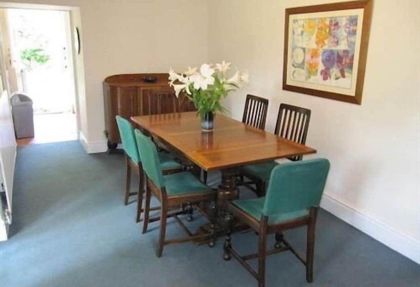 بنسيون Glynhir Mansion