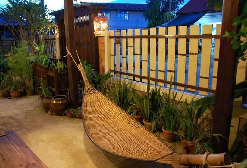 ペンション The Outside Inn