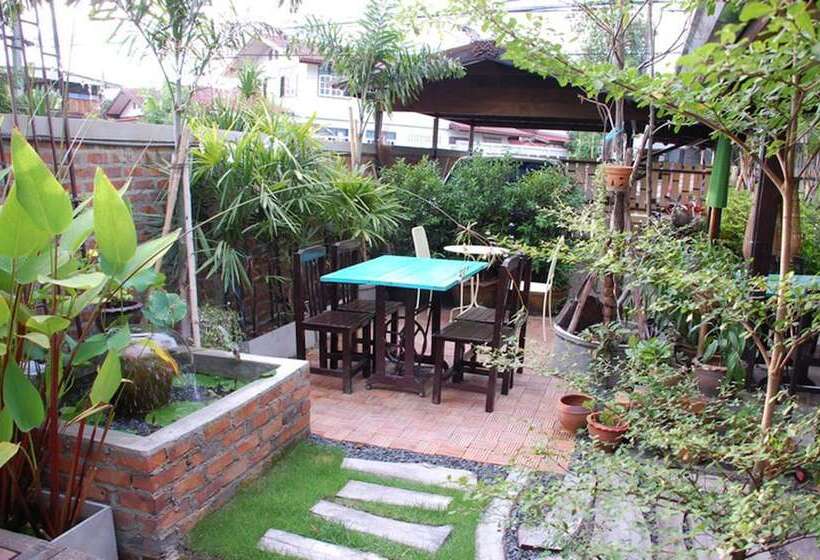 פנסיון The Outside Inn