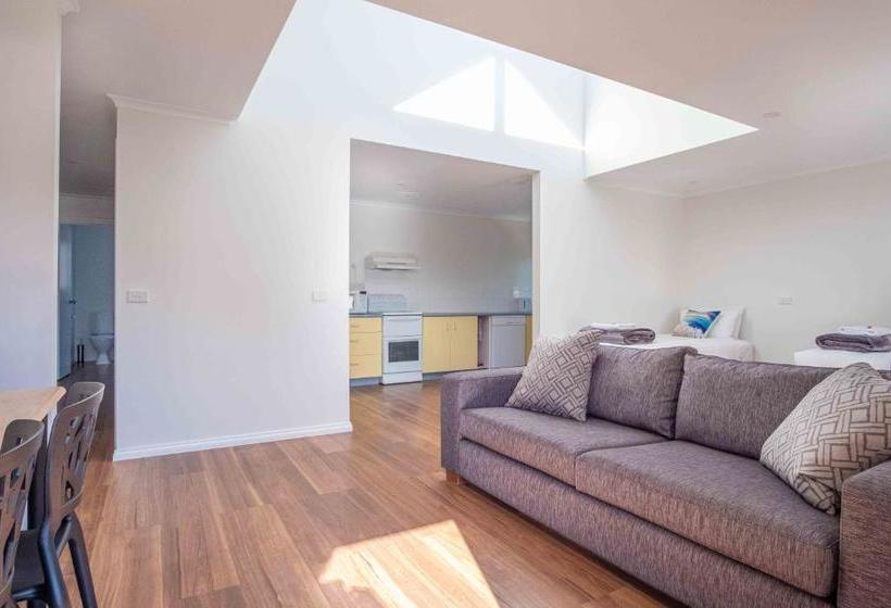 Phillip Island Off-Track Accommodation