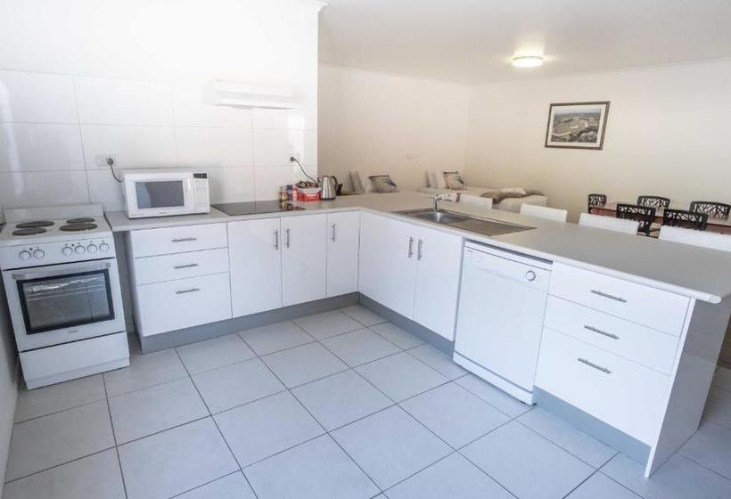 Phillip Island Off-Track Accommodation