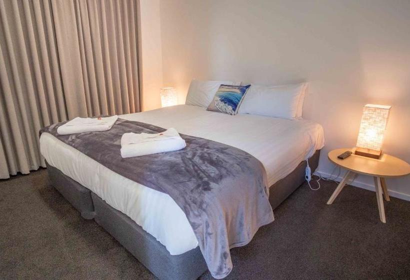 Phillip Island Off-Track Accommodation