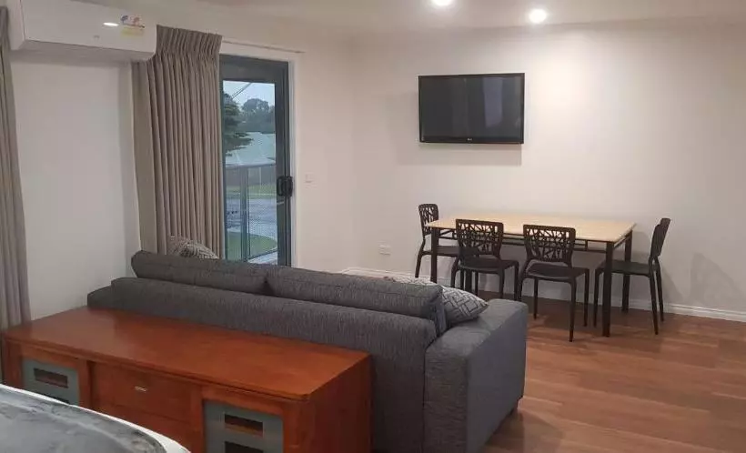 Phillip Island Off-Track Accommodation