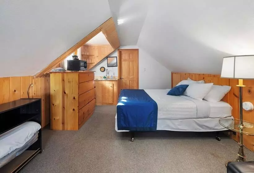 Robin Hood Village Resort