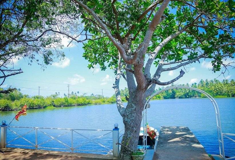 White House Hotel Kosgoda