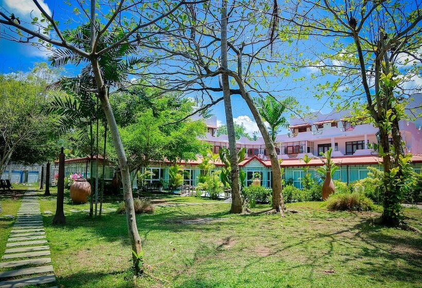 White House Hotel Kosgoda