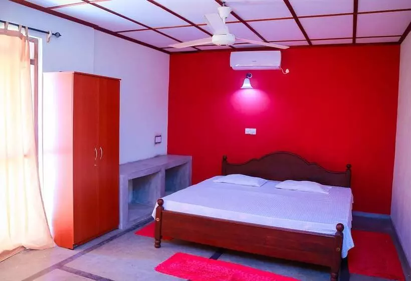 White House Hotel Kosgoda