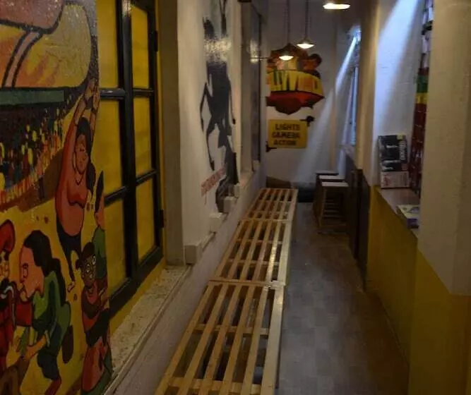 هاستل Bombay Backpackers