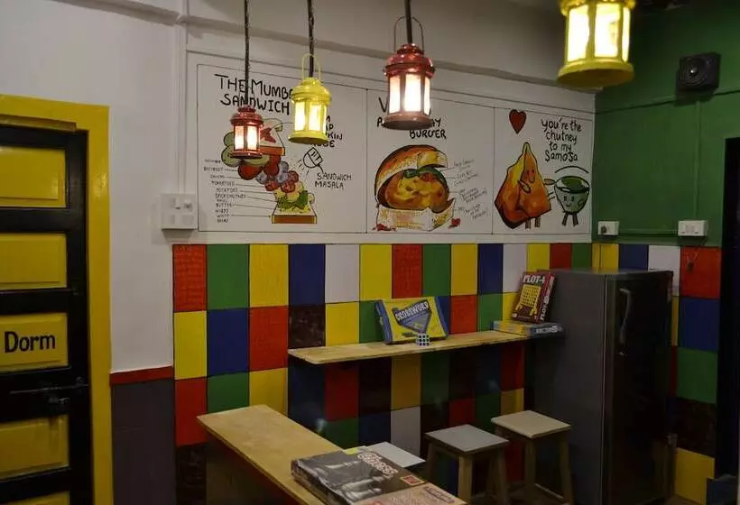 هاستل Bombay Backpackers