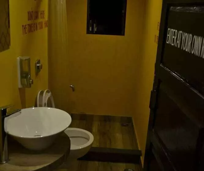 هاستل Bombay Backpackers