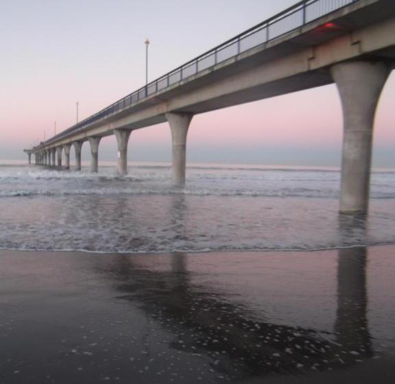 旅馆 Point Break Backpackers