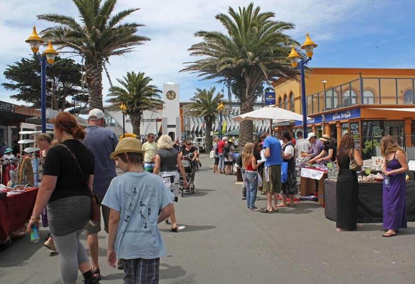 旅馆 Point Break Backpackers