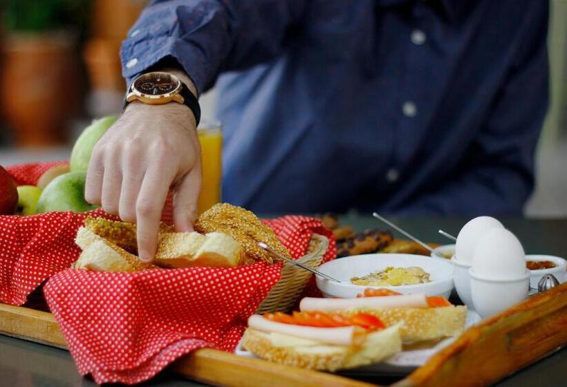 تختخواب و صبحانه Esperance 1