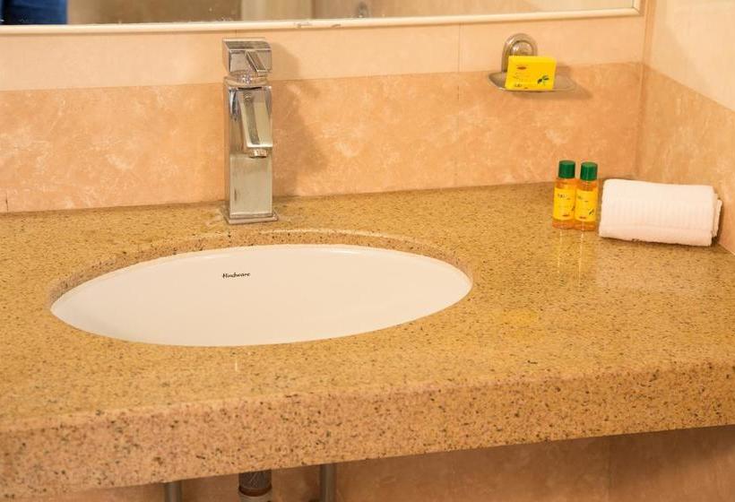 فندق Fab Rajwada Baner