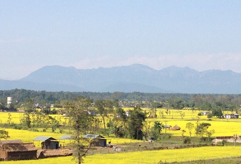 هتل Chautari Garden Resort