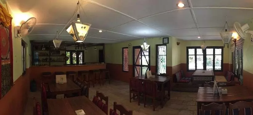 هتل Chautari Garden Resort