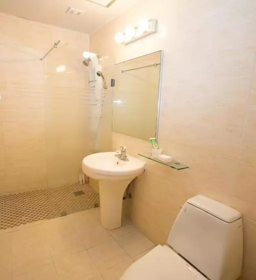 Hotelli Charmant