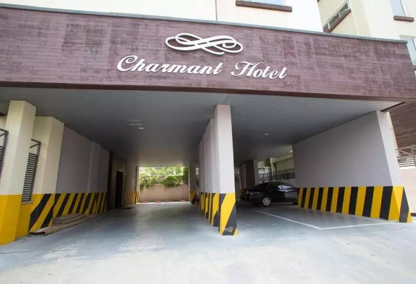 Hotelli Charmant