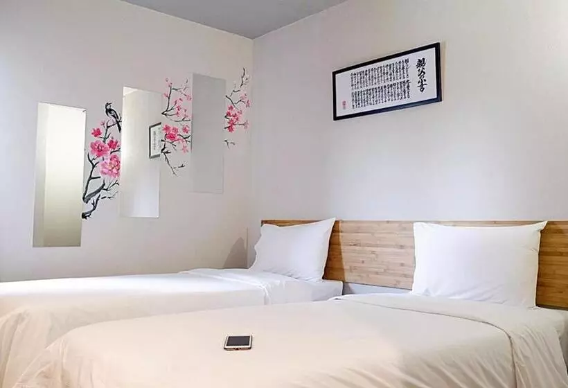 Izen Plus Budget Hotel & Residence