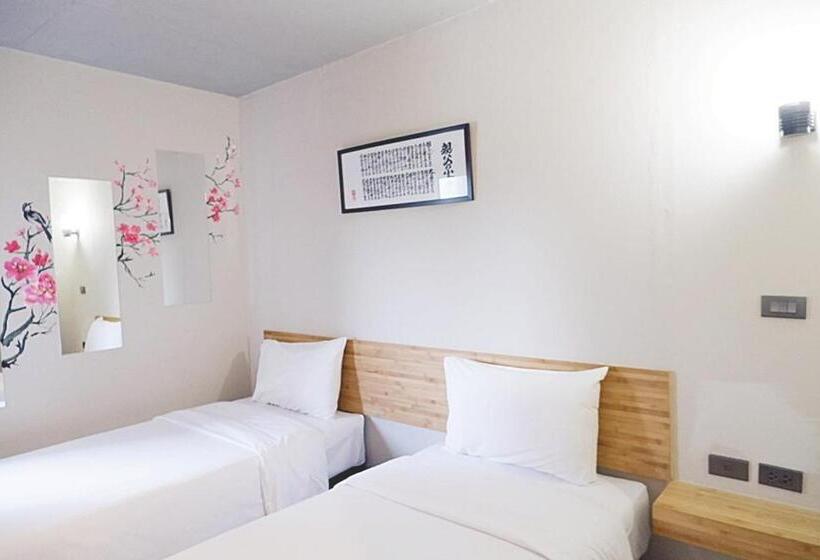 Izen Plus Budget Hotel & Residence