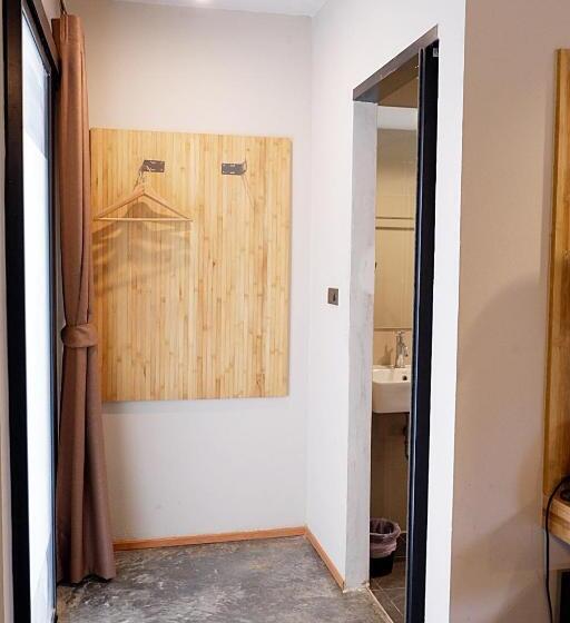 Izen Plus Budget Hotel & Residence