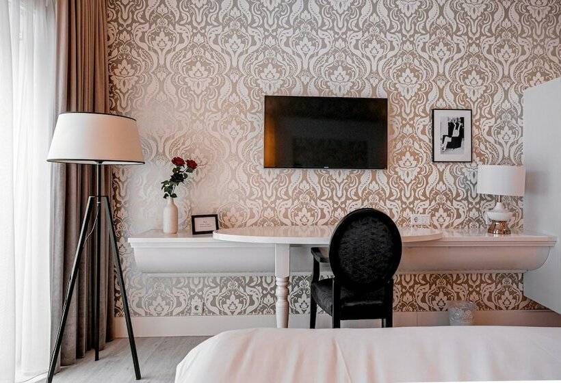 בית מלון כפרי Le Theatre