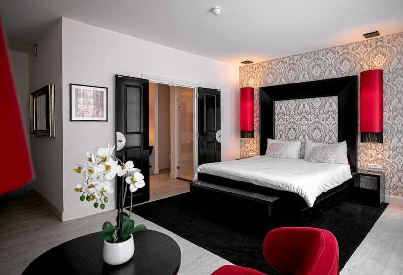 בית מלון כפרי Le Theatre