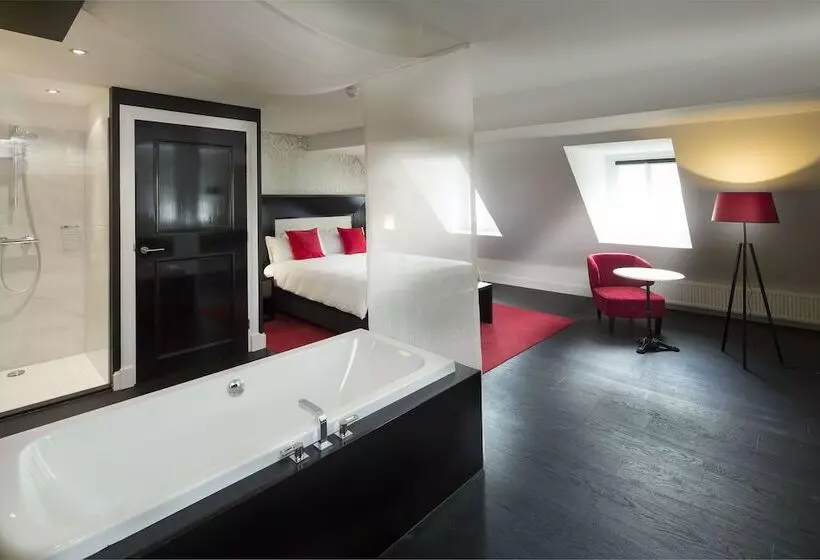 هتل Le Theatre