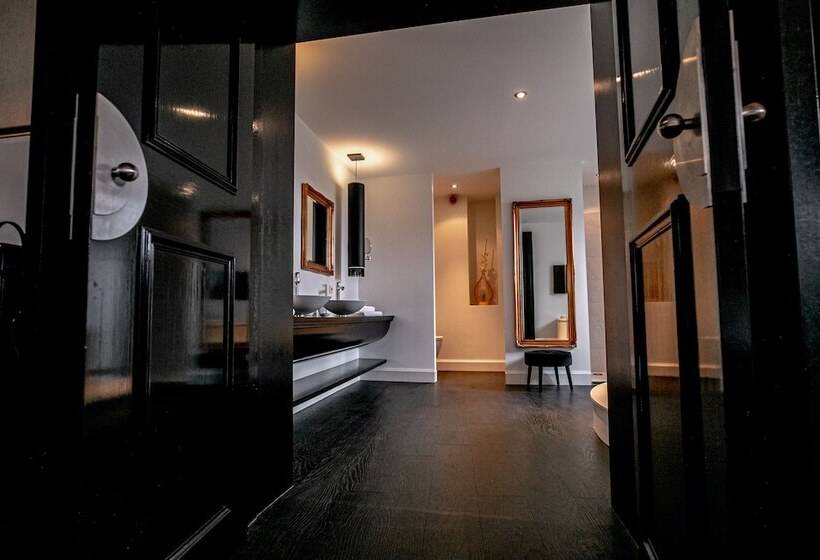 בית מלון כפרי Le Theatre