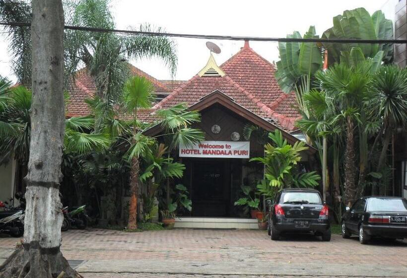 酒店 Mandala Puri Malang