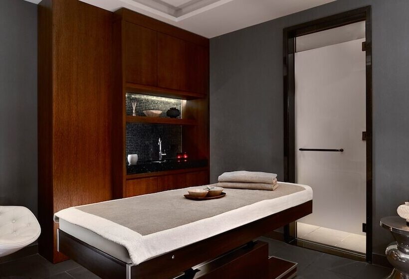 ホテル Oxina Lygon