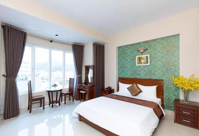 Queen Garden Hotel & Apartment