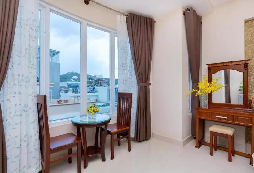 Queen Garden Hotel & Apartment