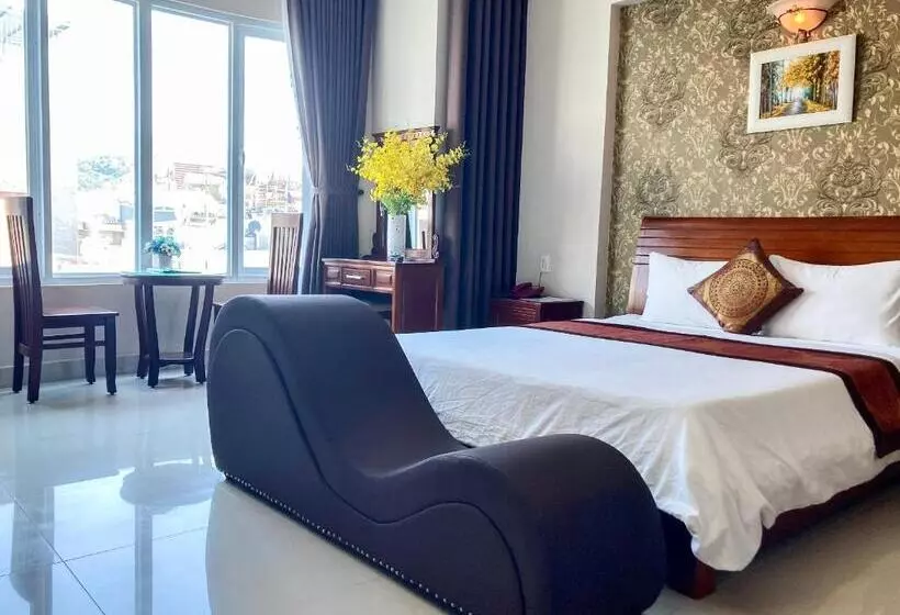Queen Garden Hotel & Apartment