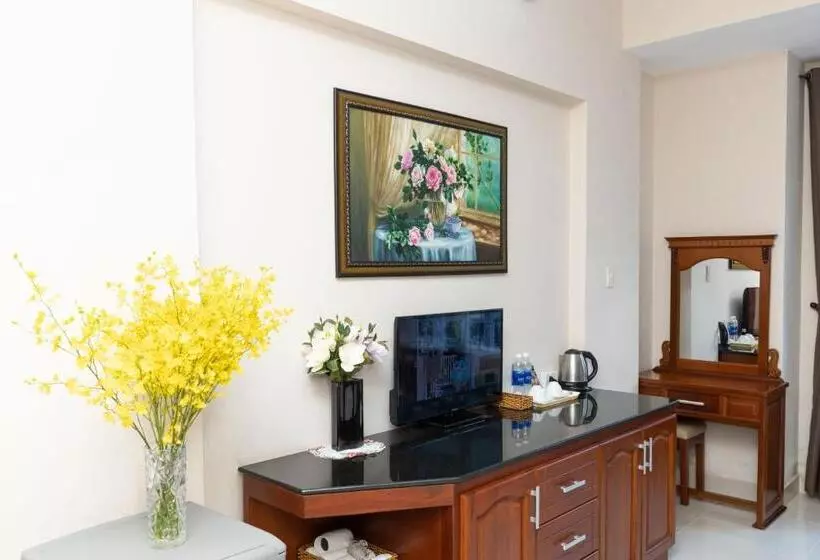 Queen Garden Hotel & Apartment