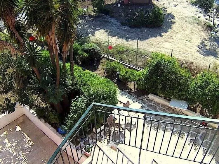 Joanna Apartments