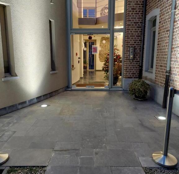 La Chambre Et Le Studio Du Château Du Golf De Bernalmont