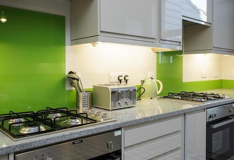 פנסיון Blue Star House