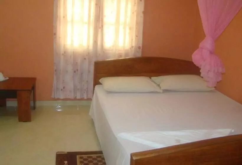 Majatalo Nelum Villa
