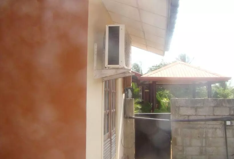 Majatalo Nelum Villa