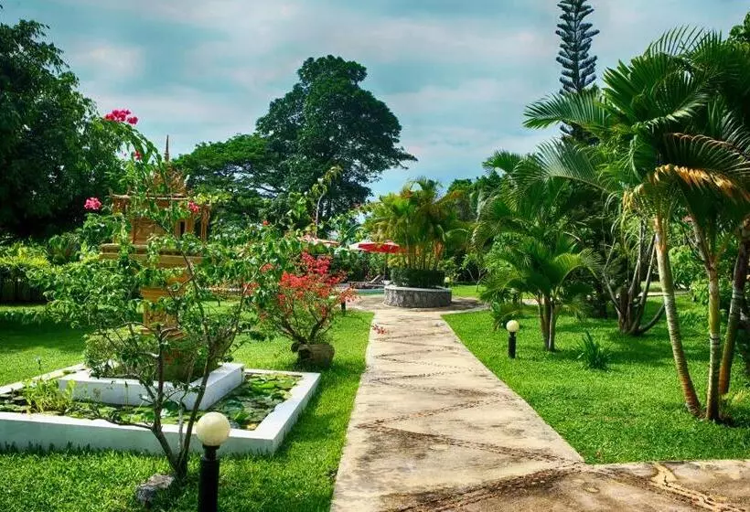 Q Bungalows