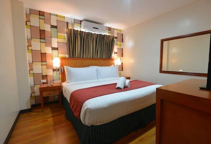 Royal Suites Condotel