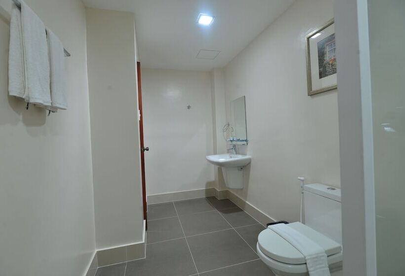 Royal Suites Condotel