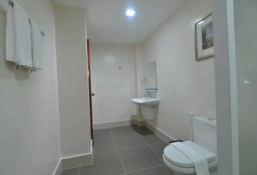 Royal Suites Condotel